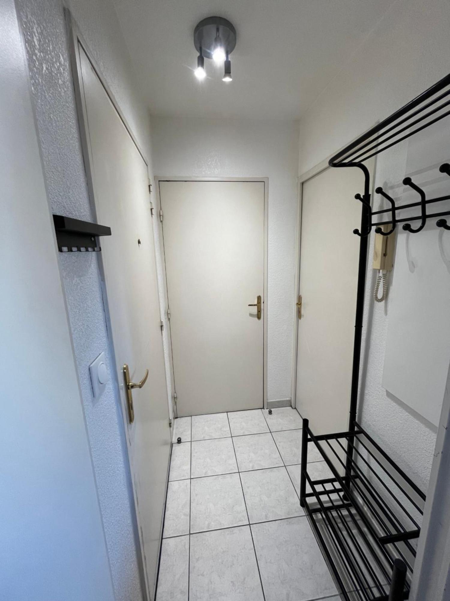 Joli T2/ Tram/ Clim/ Parking/ Wifi/ Piscine Lägenhet Montpellier Exteriör bild
