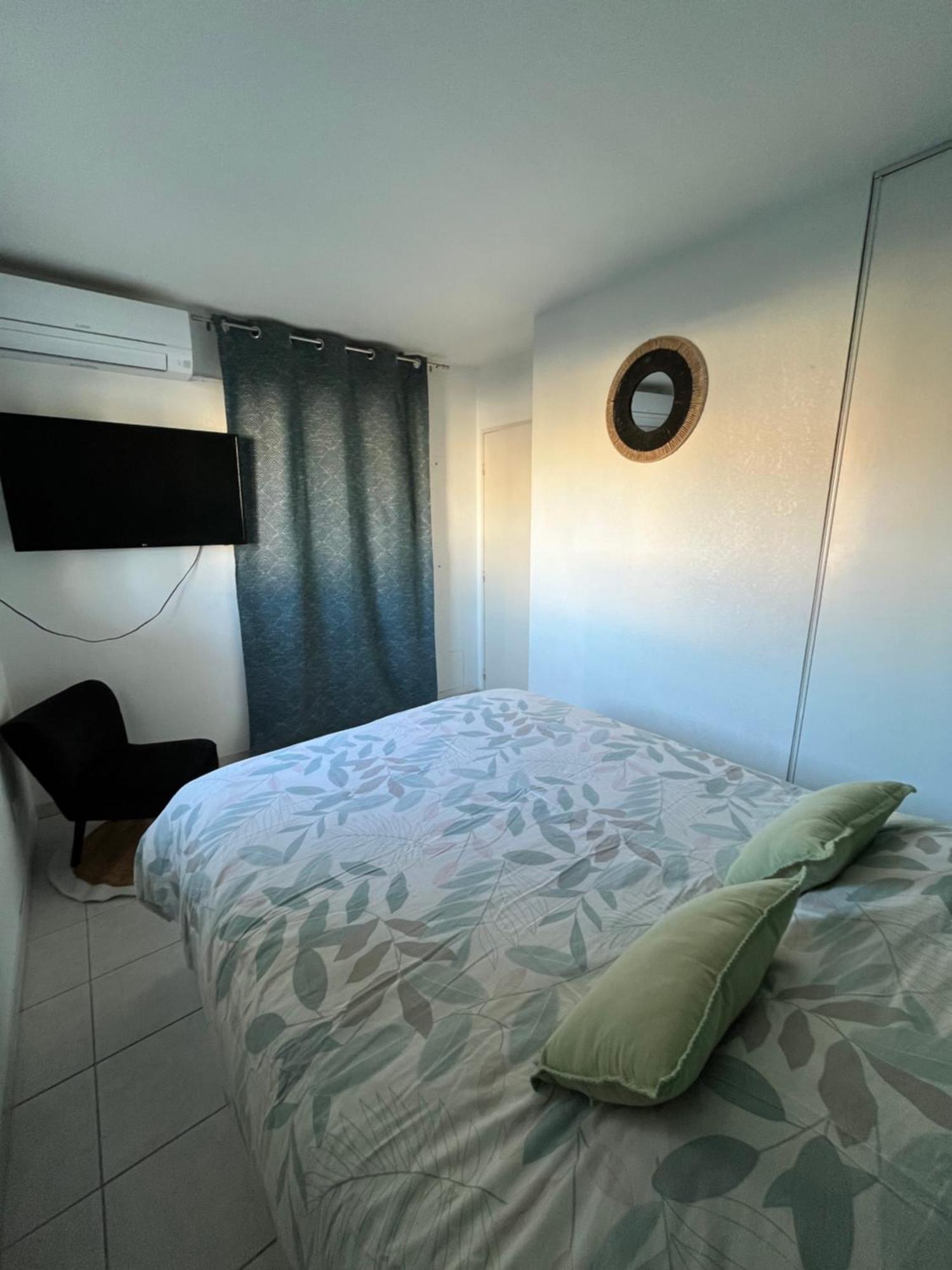 Joli T2/ Tram/ Clim/ Parking/ Wifi/ Piscine Lägenhet Montpellier Exteriör bild