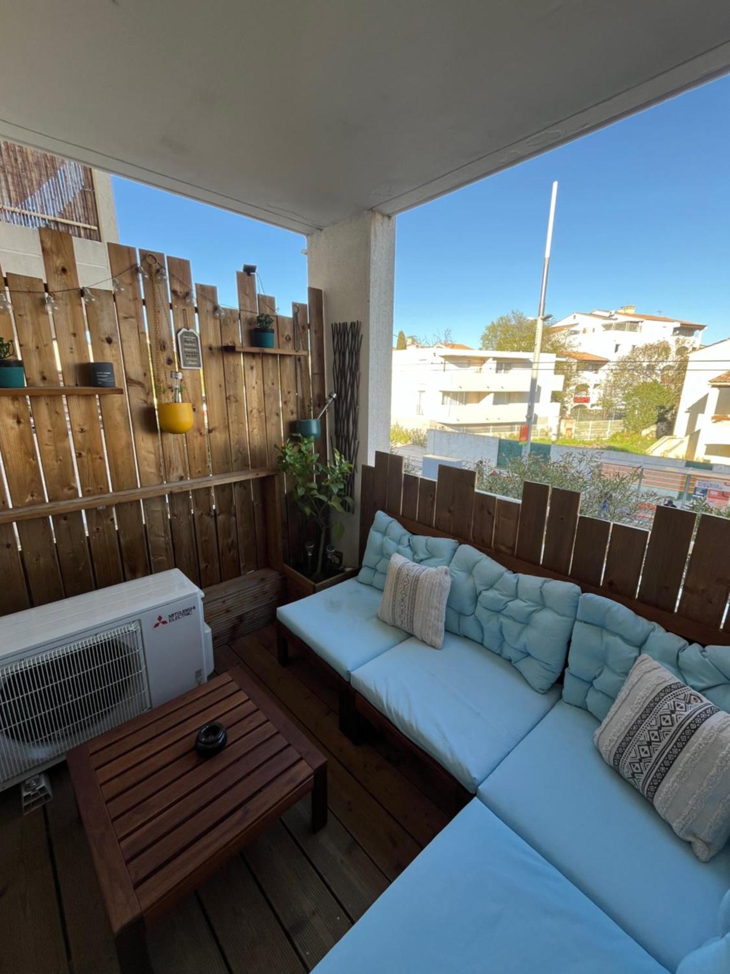 Joli T2/ Tram/ Clim/ Parking/ Wifi/ Piscine Lägenhet Montpellier Exteriör bild
