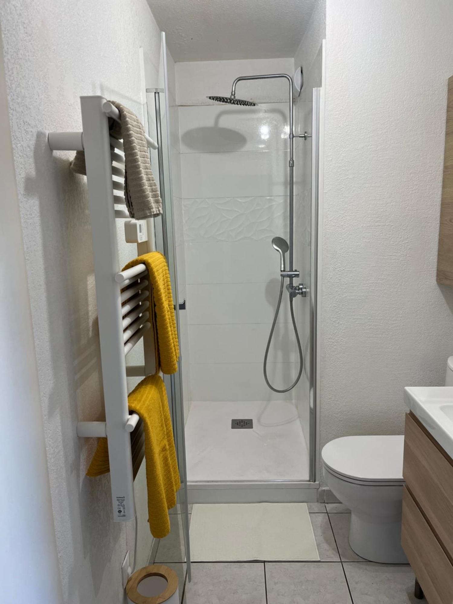 Joli T2/ Tram/ Clim/ Parking/ Wifi/ Piscine Lägenhet Montpellier Exteriör bild
